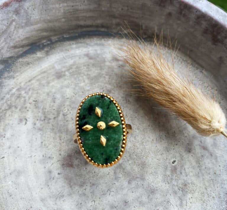 Bague rubis zoisite plaqué or niiki. sohaia bijoux
