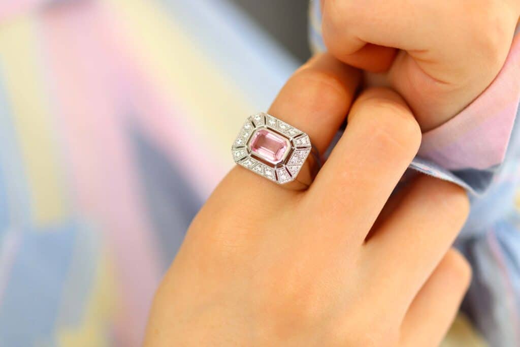 chevaliere femme art deco pierre rose